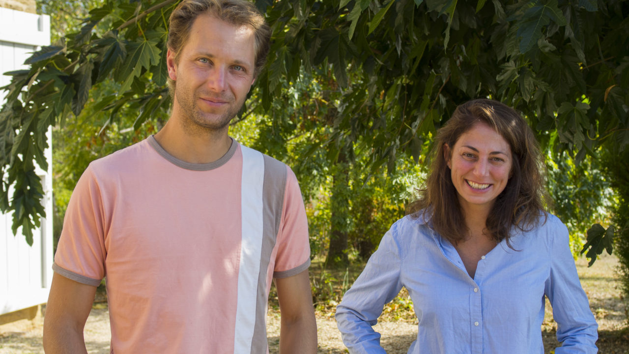 //winemugs.com/wp-content/uploads/2019/02/lavernette_chateau_crémantdebourgogne-1-1280x720.jpg