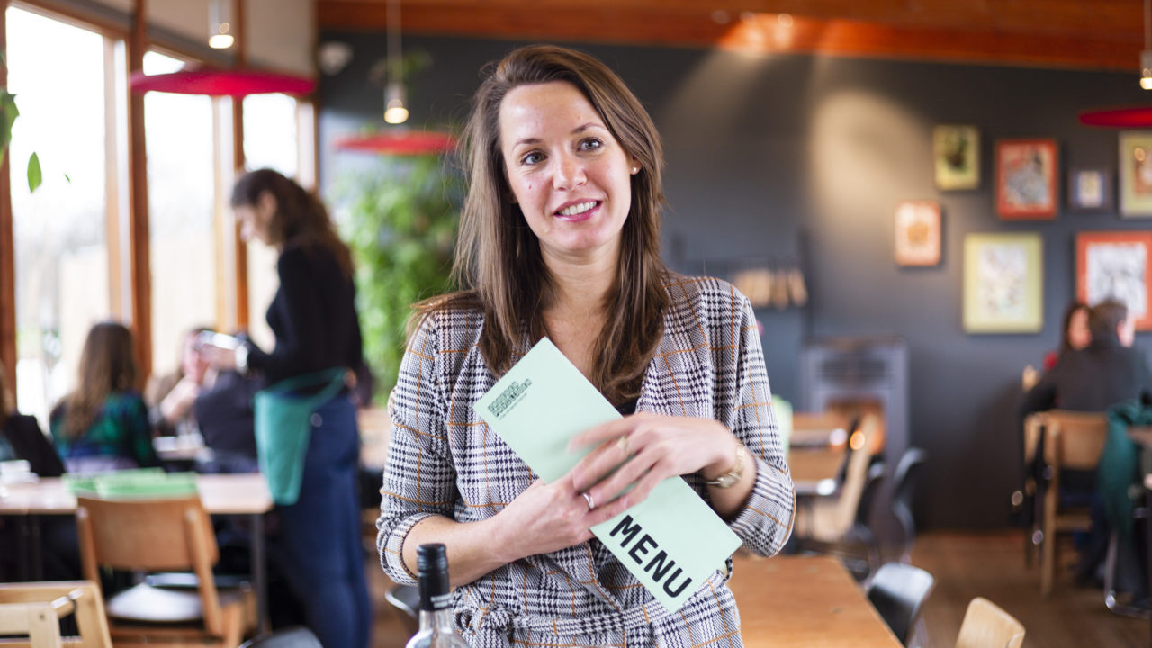 //winemugs.com/wp-content/uploads/2019/05/vroesenpaviljoen_blijdorp_rotterdam_winemugs7-1280x720.jpg